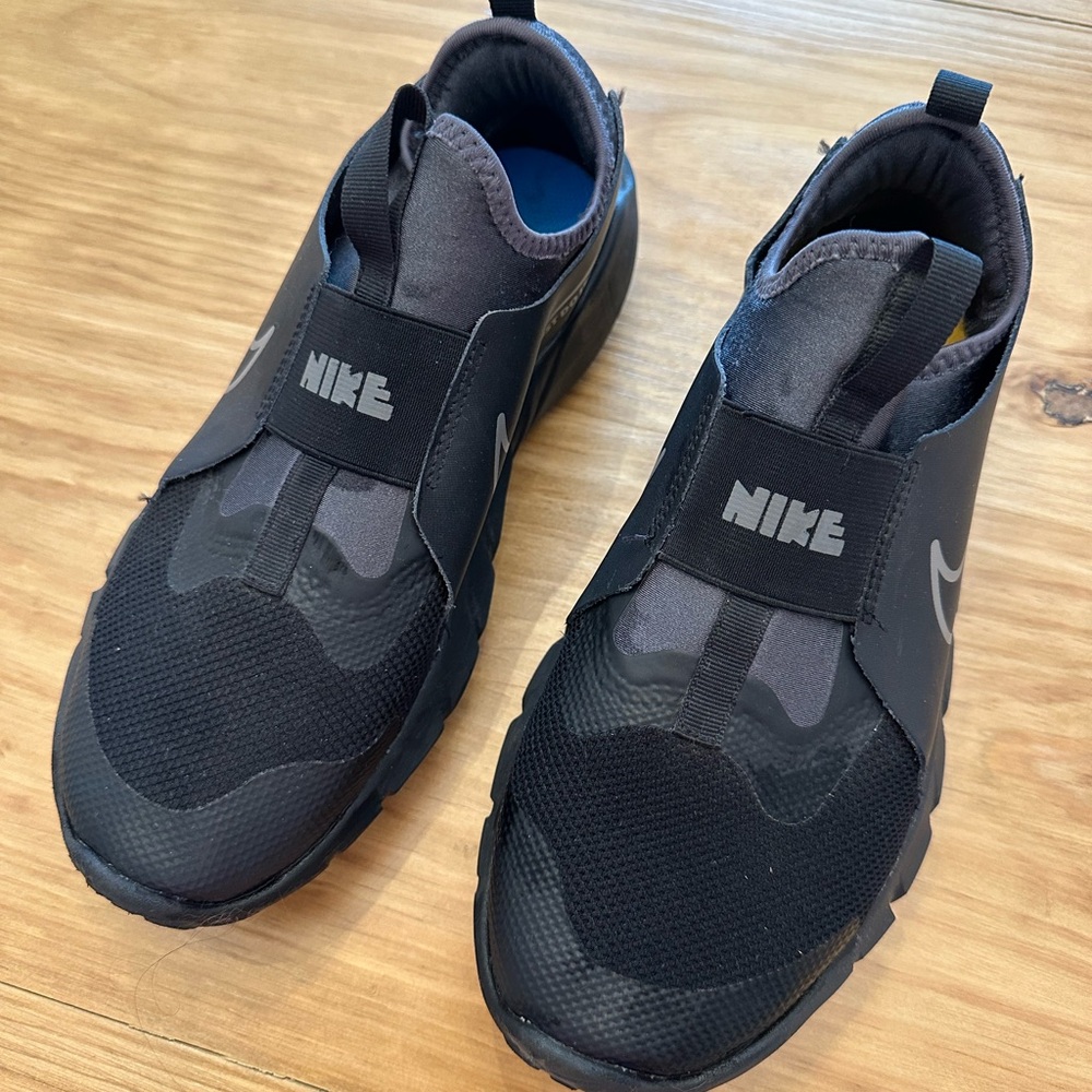 Nike Black Sneakers
